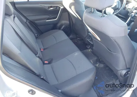 2024 Toyota Rav4 Xle z USA, uszkodzony, nr VIN 2T3P1RFV9RW448409